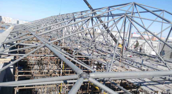 林州细数网架装配中抉择应用钢结构对室第的优势